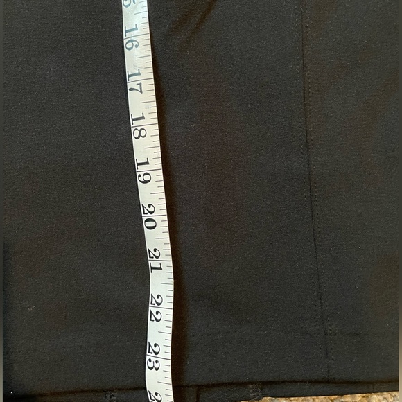 Bisou Bisou Black Skirt w/leather-like strips on the sides & the zipper, Size 14 - Picture 6 of 15